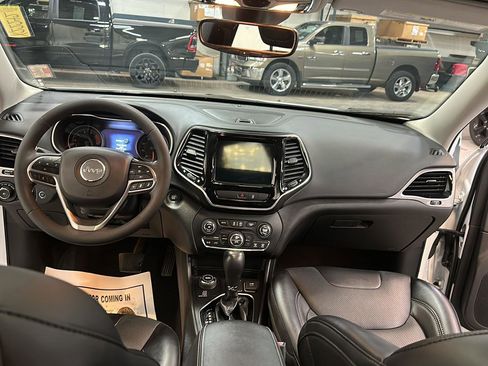 Certified 2022 Jeep Cherokee Limited image 28