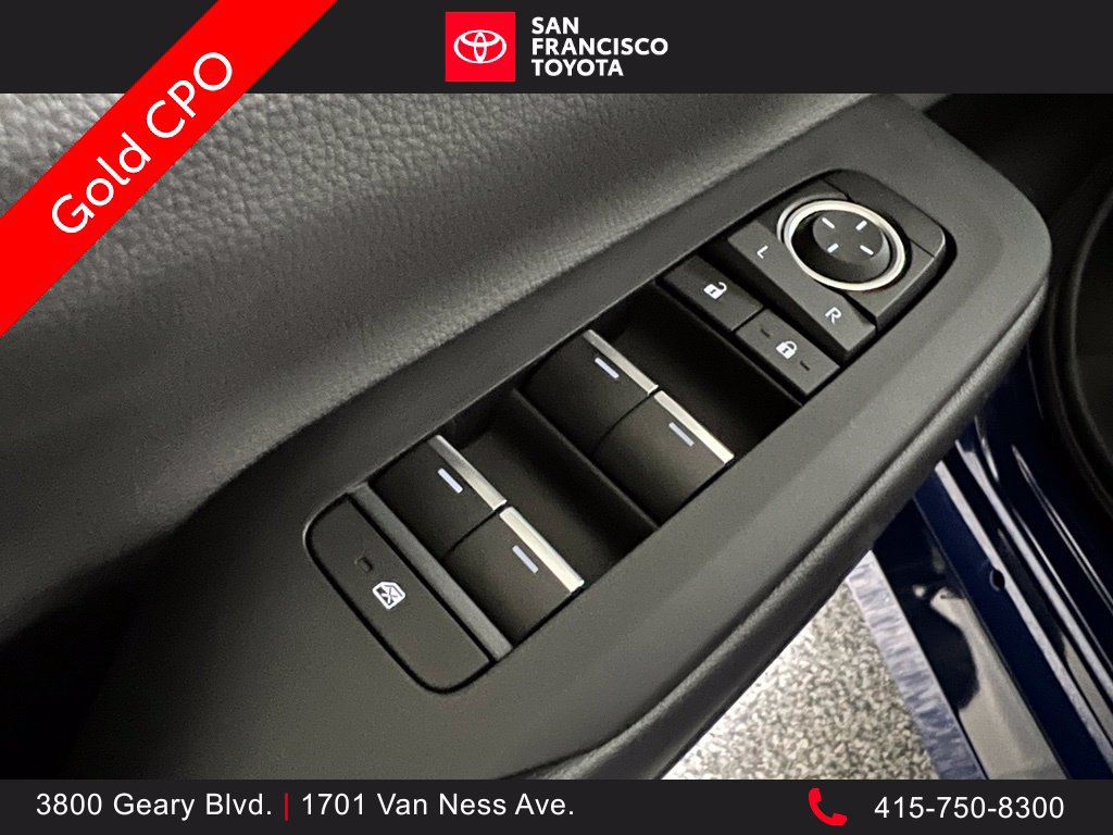 Certified 2027 Toyota Prius XLE FWD image 33