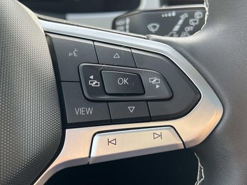 Used 2023 Volkswagen Atlas SE w/ Panoramic Sunroof Package image 16