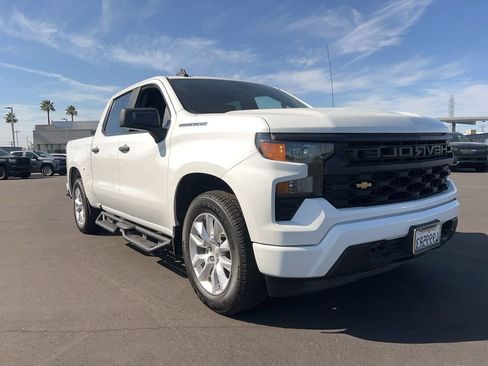 Certified 2022 Chevrolet Silverado 1500 Custom RWD image 1