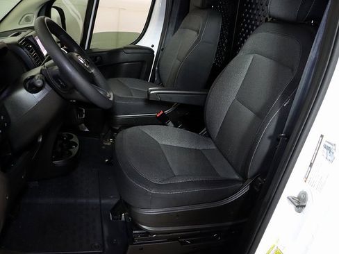 Used 2023 RAM ProMaster 2500 image 4