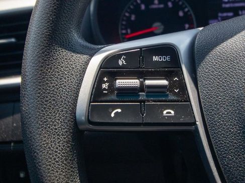Used 2020 Kia Sorento FWD V6 image 25