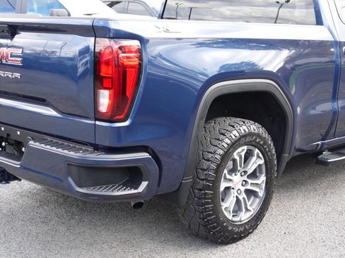 Used 2023 GMC Sierra 1500 Pro w/ Pro Value Package AWD/4WD image 11