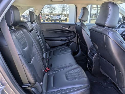 Used 2024 Ford Edge Titanium image 32