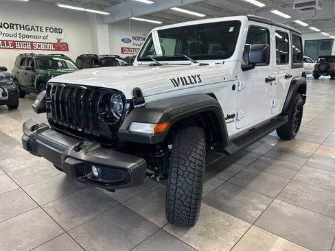 Used 2022 Jeep Wrangler Unlimited Sport AWD/4WD image 15