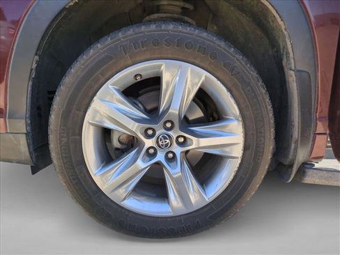 Used 2016 Toyota Highlander Limited image 19