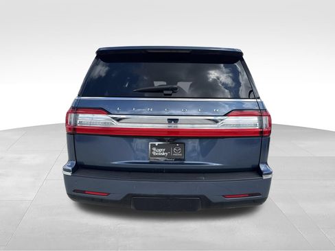 Used 2018 Lincoln Navigator Select w/ Technology Package RWD image 6