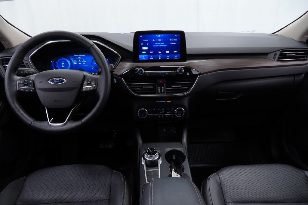 Used 2020 Ford Escape Titanium AWD/4WD image 2
