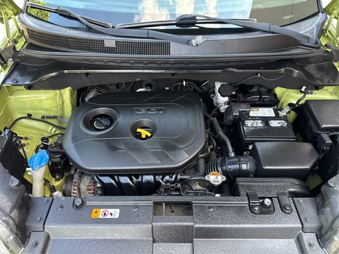 Used 2014 Kia Soul + FWD image 11