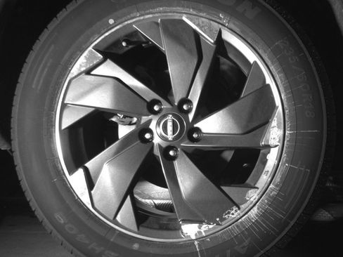Used 2025 Nissan Rogue SV AWD/4WD image 18