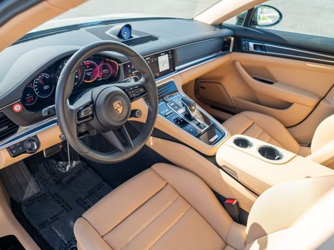 Certified 2023 Porsche Panamera 4 AWD/4WD image 4