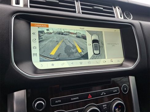 Used 2017 Land Rover Range Rover HSE image 20