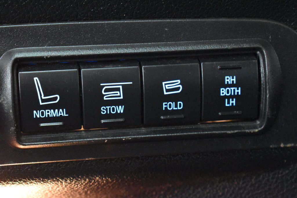 Used 2017 Ford Explorer Platinum AWD/4WD image 39