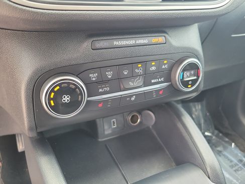 Used 2020 Ford Escape SEL FWD image 25