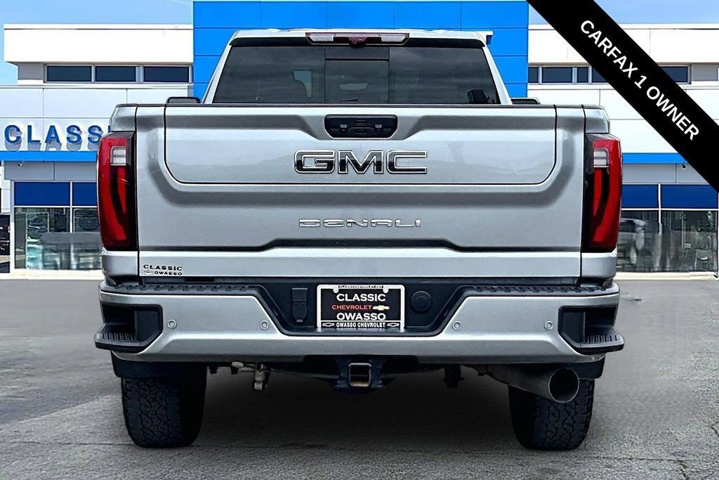 Used 2025 GMC Sierra 3500 Denali Ultimate AWD/4WD image 4