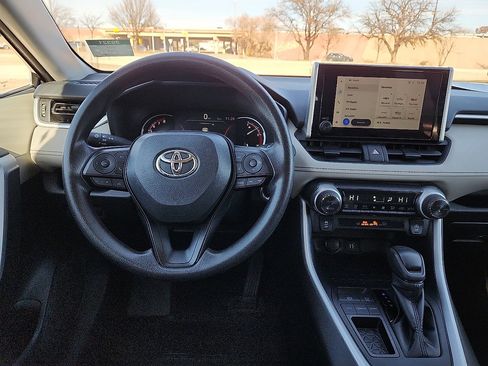 Used 2024 Toyota RAV4 XLE image 6