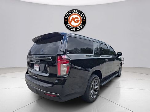 Used 2021 Chevrolet Suburban Z71 w/ Rear Media and Nav Package AWD/4WD image 3