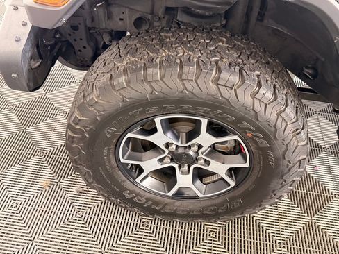 Used 2021 Jeep Wrangler Rubicon AWD/4WD image 17