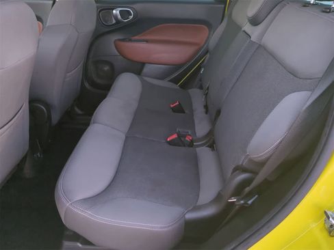 Used 2014 FIAT 500L Trekking w/ Popular Equipment Group image 18