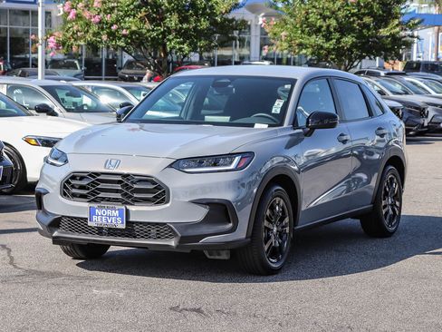 Certified 2026 Honda HR-V Sport image 3