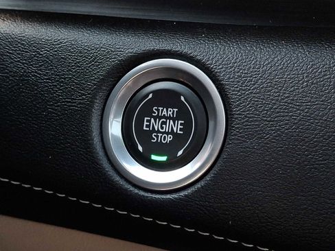 Used 2022 Cadillac Escalade Premium Luxury image 20