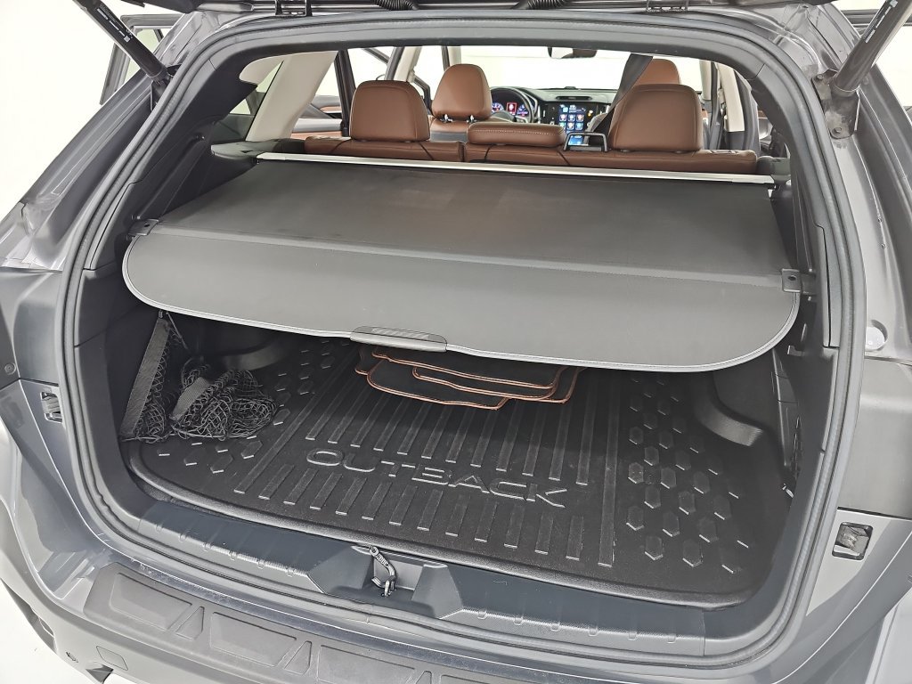 Used 2020 Subaru Outback Touring AWD/4WD image 25