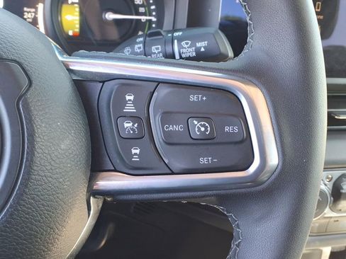 Used 2025 Jeep Wrangler Unlimited Sahara w/ Safety Group AWD/4WD image 34