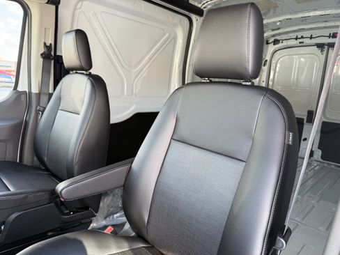 New 2026 Ford Transit 250 148 Medium Roof image 11
