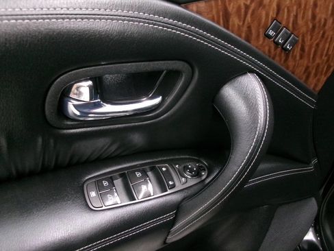 Used 2018 Nissan Armada SL w/ Premium Package image 23