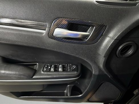 Used 2022 Chrysler 300 Touring L image 25