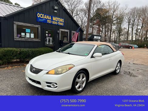 Used 2007 Toyota Solara SLE image 1