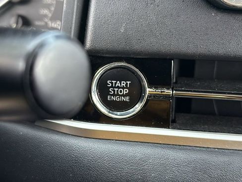 Used 2022 Mitsubishi Outlander SE image 30