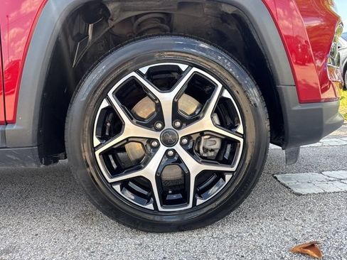 Used 2025 Jeep Compass Limited AWD/4WD image 9