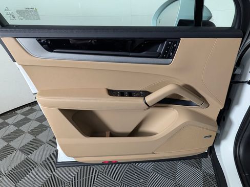 New 2026 Porsche Cayenne AWD/4WD image 25