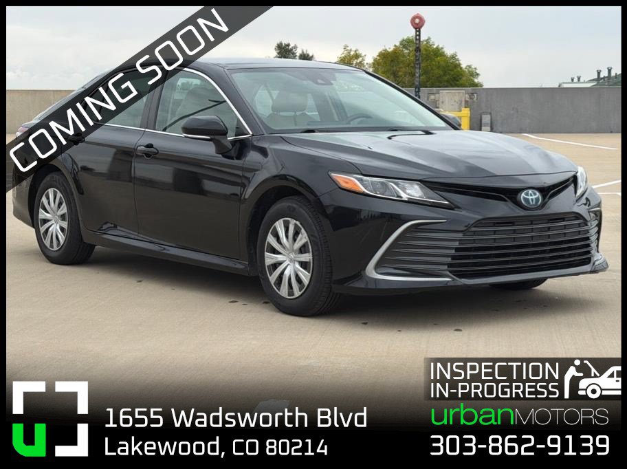 Used 2022 Toyota Camry LE FWD image 1