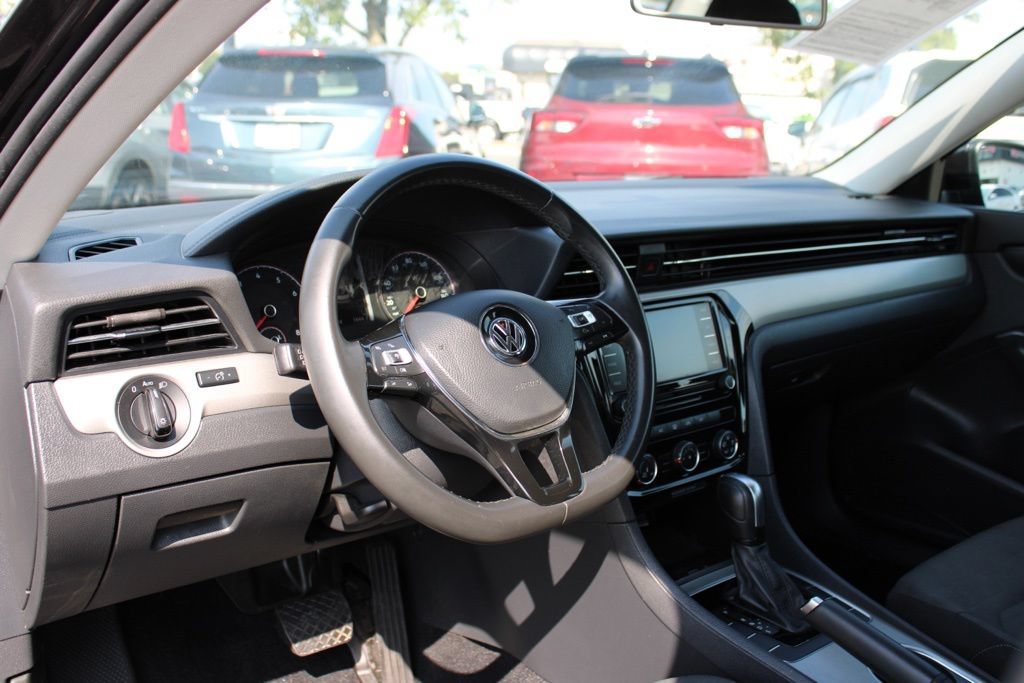 Used 2021 Volkswagen Passat 2.0T S FWD image 19