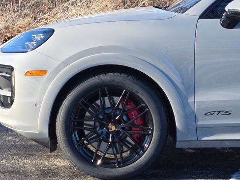 New 2026 Porsche Cayenne GTS AWD/4WD image 11