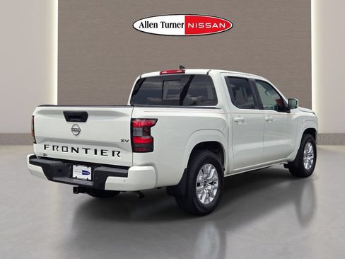 Used 2024 Nissan Frontier SV w/ SV Convenience Package RWD image 6