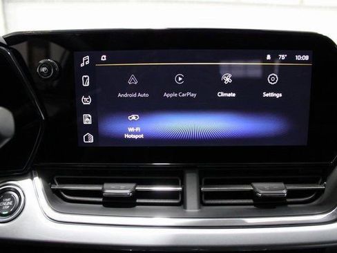 New 2026 Chevrolet Trax LT w/ Sunroof Package image 8