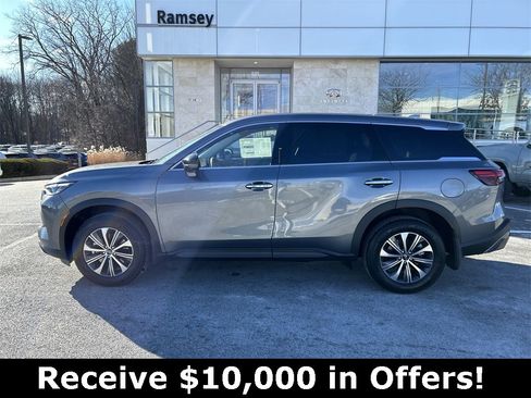 New 2025 INFINITI QX60 Pure image 8