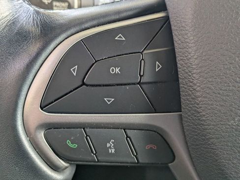 Used 2021 Jeep Grand Cherokee Laredo X image 20