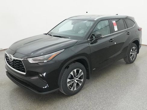 New 2026 Toyota Highlander XLE image 7