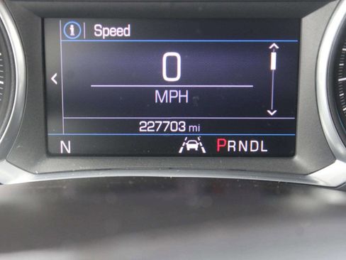 Used 2020 Chevrolet Equinox LT w/ Driver Convenience Package image 8