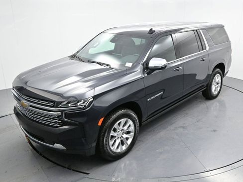 Used 2024 Chevrolet Suburban Premier AWD/4WD image 38