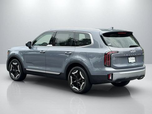 Certified 2024 Kia Telluride EX w/ EX Captain's Chair Package FWD image 5
