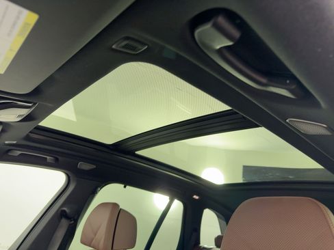 New 2026 BMW X5 M60i image 14