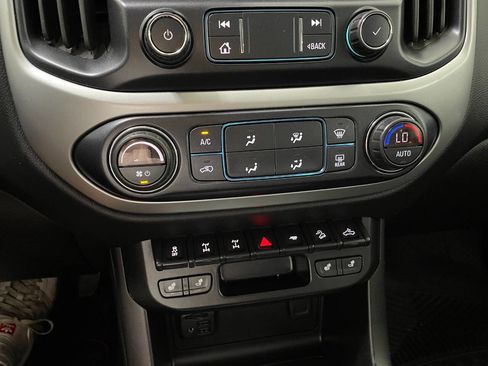 Used 2020 Chevrolet Colorado ZR2 w/ LPO, Power Package image 38