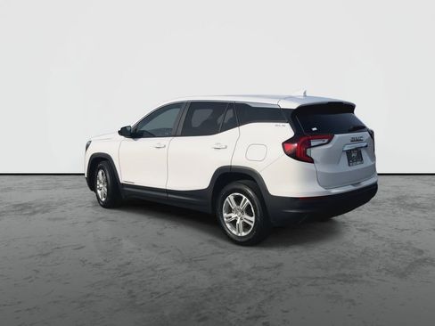 Used 2024 GMC Terrain SLE image 6