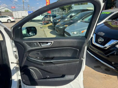 Used 2019 Ford Edge SEL w/ Equipment Group 201A FWD image 11
