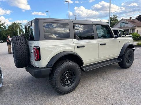 New 2026 Ford Bronco Outer Banks w/ Sasquatch Package AWD/4WD image 3